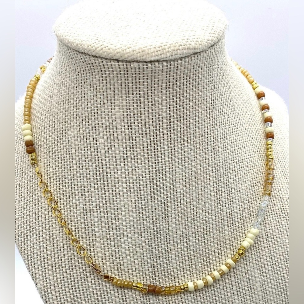 Tan Cream Gold Beaded Necklace Heart Charm Boho Y2K Summer Beach Preppy Festival - Picture 3 of 7